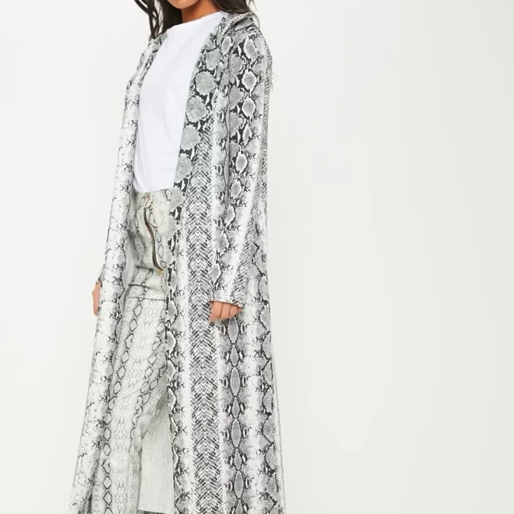 PrettyLittleThing Snake Print Duster Jacket
